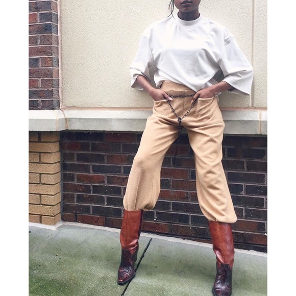 Meet your Posher, Brittni - Picture 4 of 8